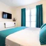 Kairos Hotel