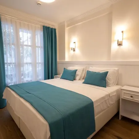 Kairos Hotel *