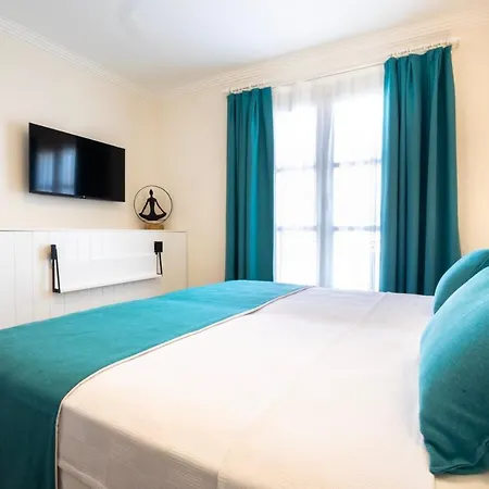 Kairos Hotel